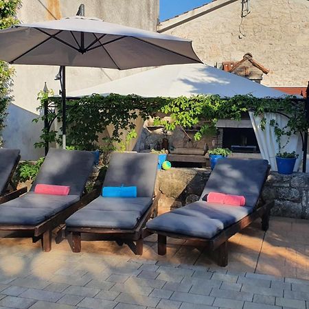 Villa Kazun With Private Pool And Two Gardens Marčana Zewnętrze zdjęcie