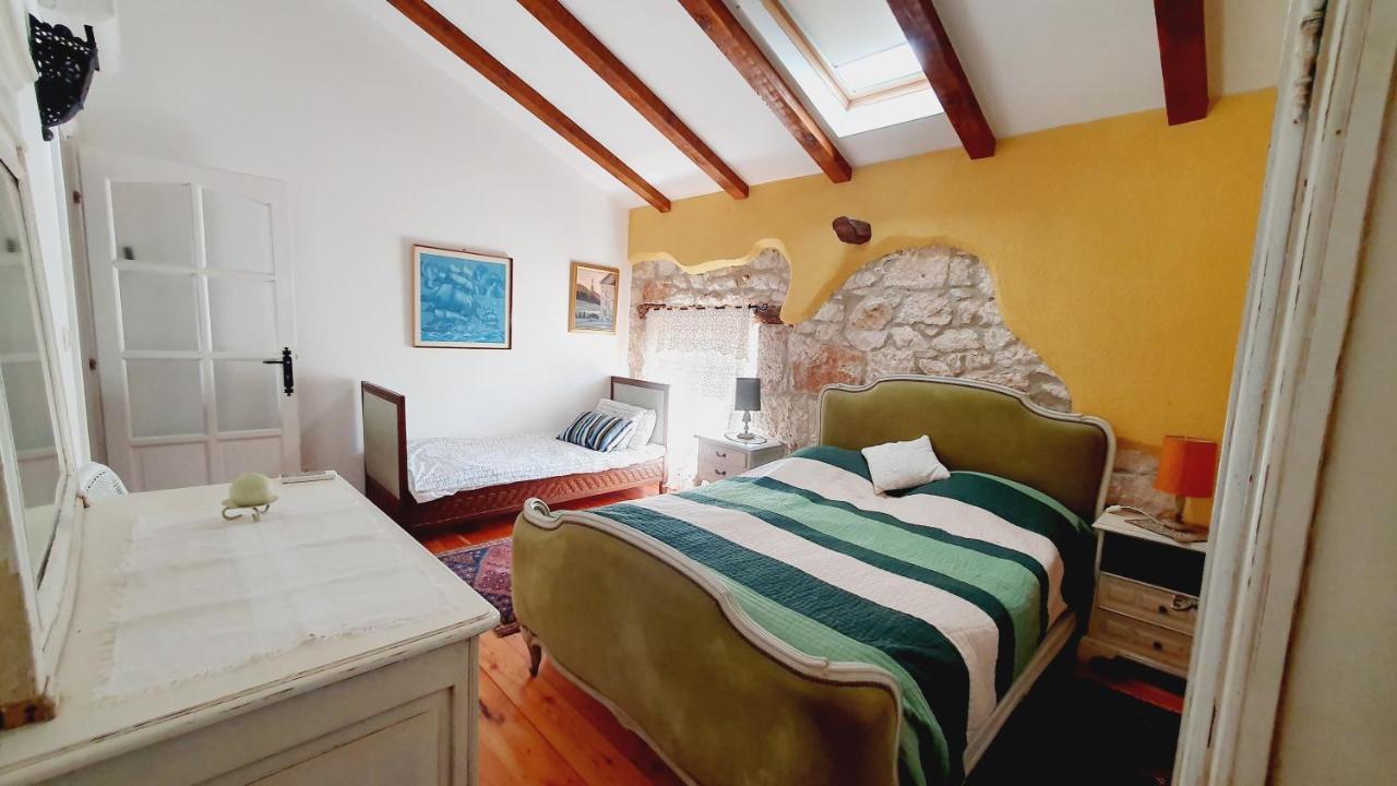 Villa Kazun With Private Pool And Two Gardens Marčana Zewnętrze zdjęcie